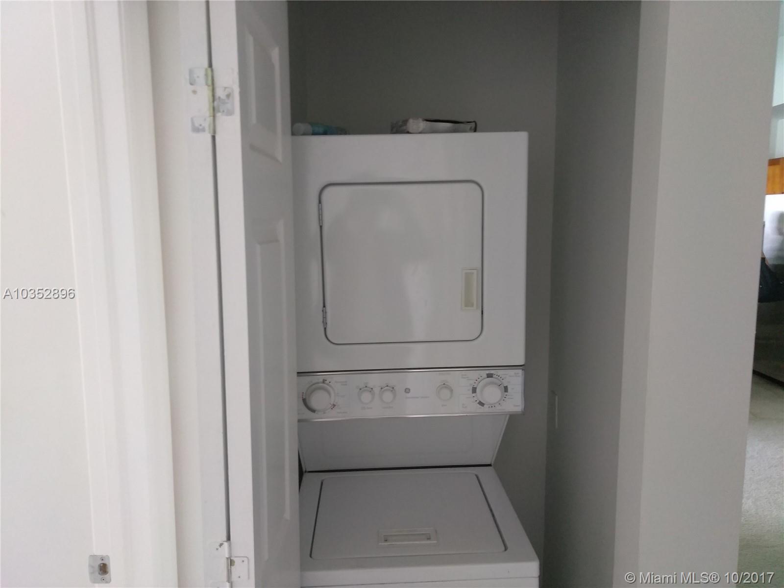 BRICKELL VIEW WEST CONDO - Residential Lease