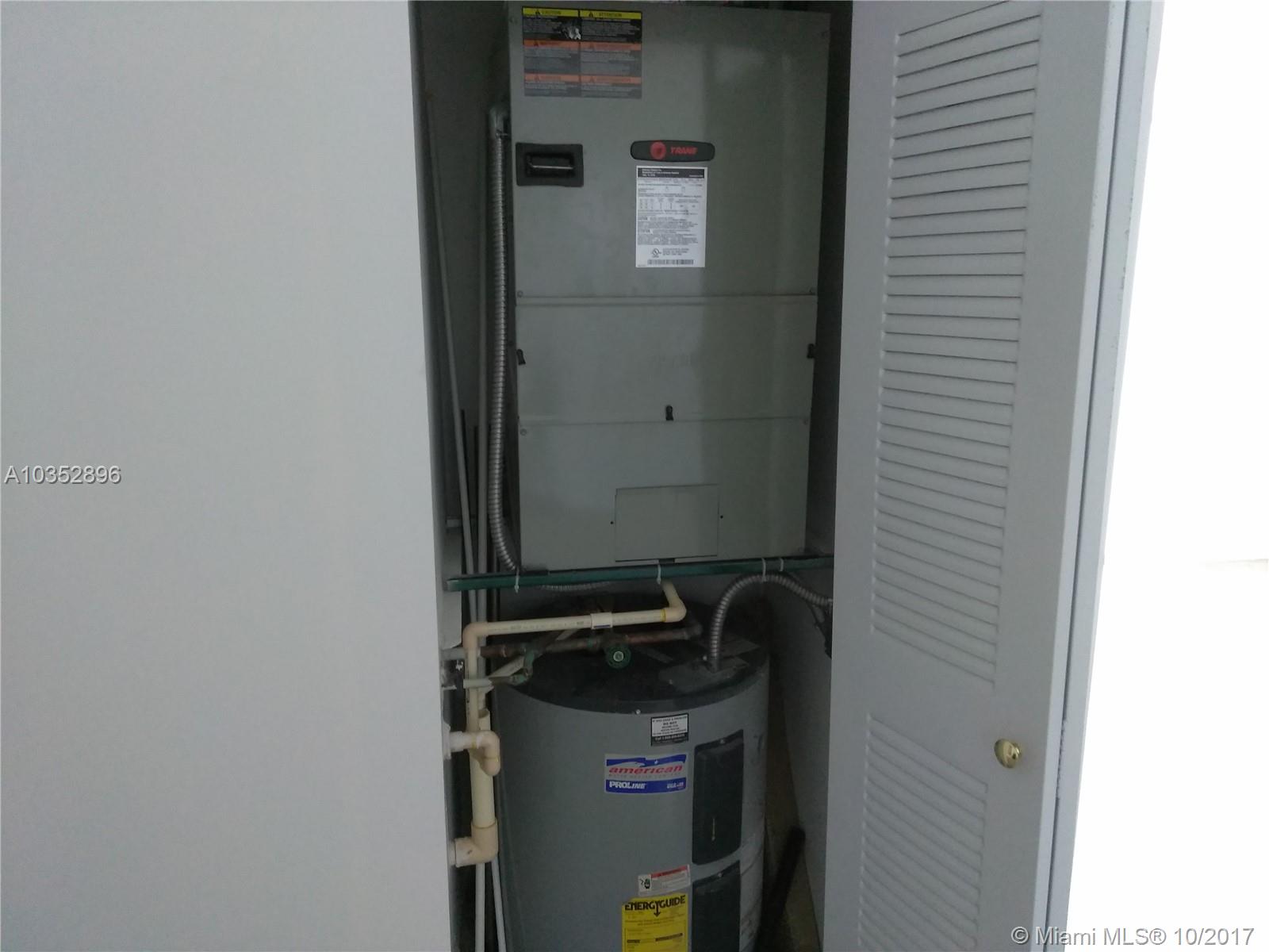 BRICKELL VIEW WEST CONDO - Residential Lease