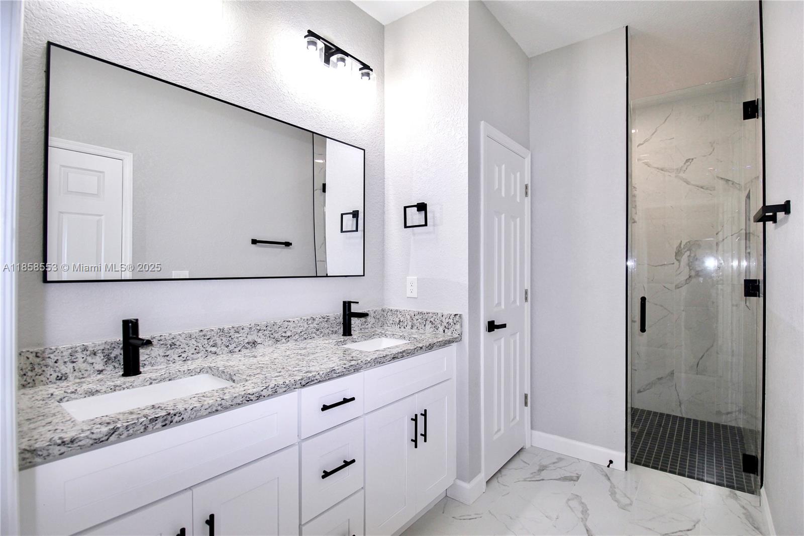 SUN N LAKE EST OF SEBRING - Residential