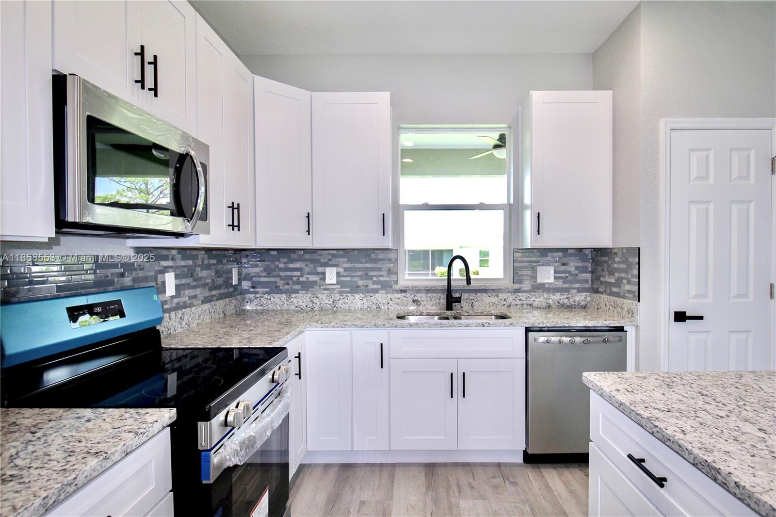 SUN N LAKE EST OF SEBRING - Residential