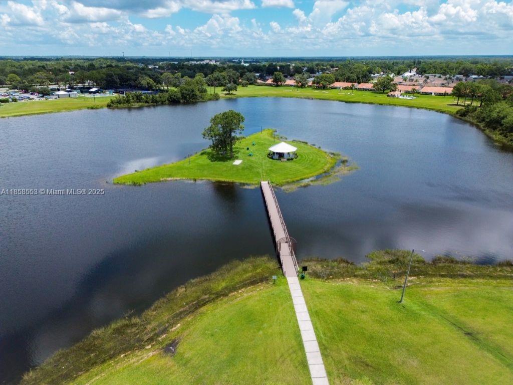 SUN N LAKE EST OF SEBRING - Residential