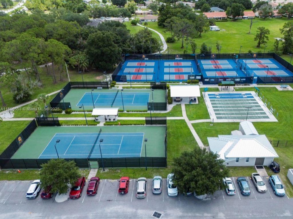 SUN N LAKE EST OF SEBRING - Residential