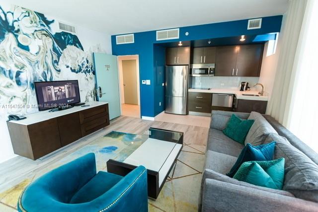 SOLE CONDO - Residential