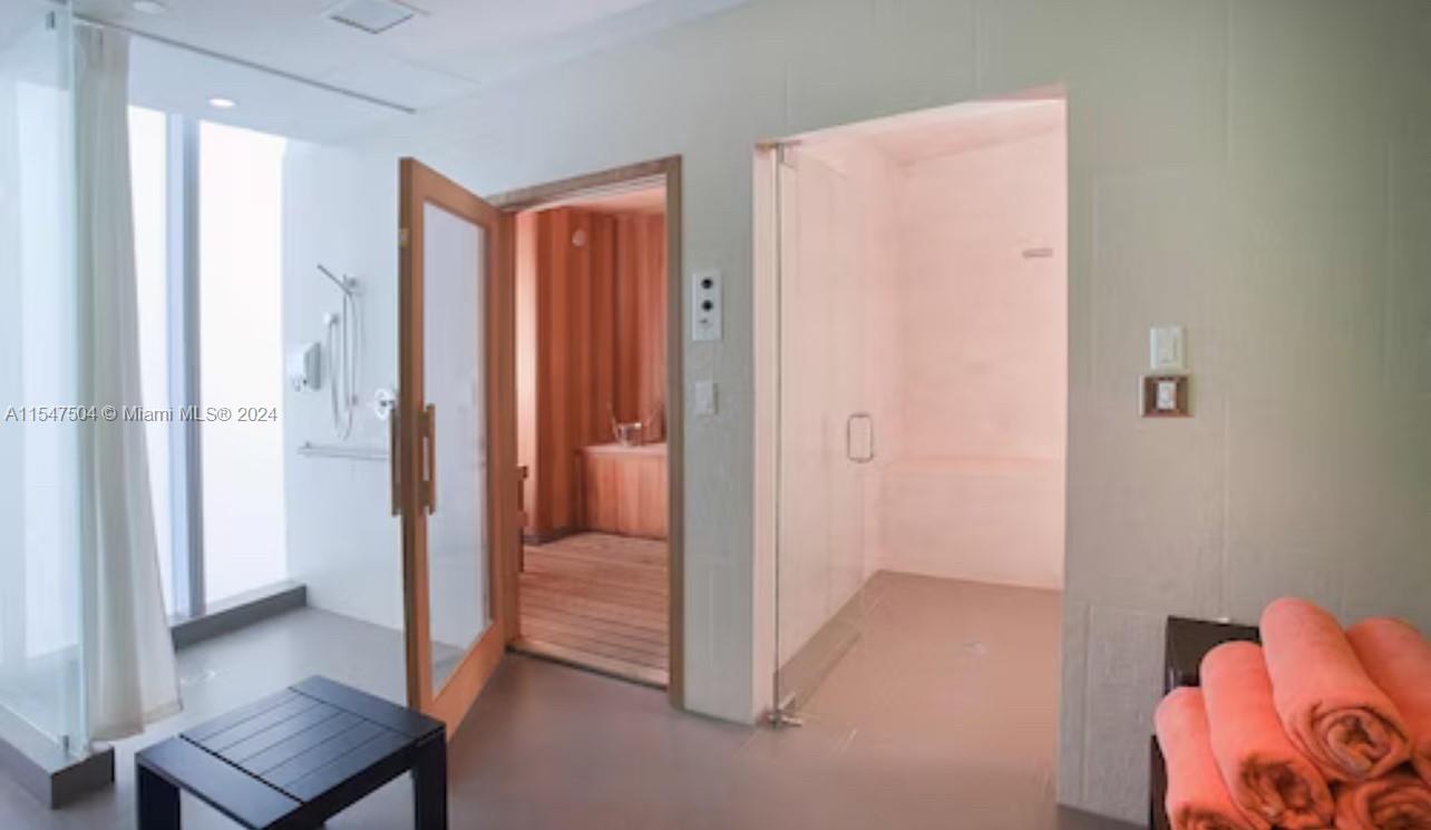 SOLE CONDO - Residential