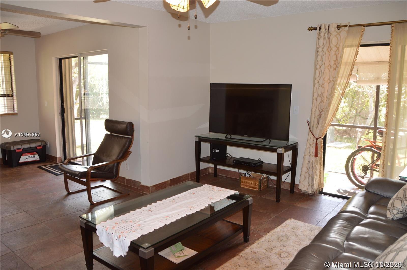 SUNFLOWER CONDO - Residential Lease