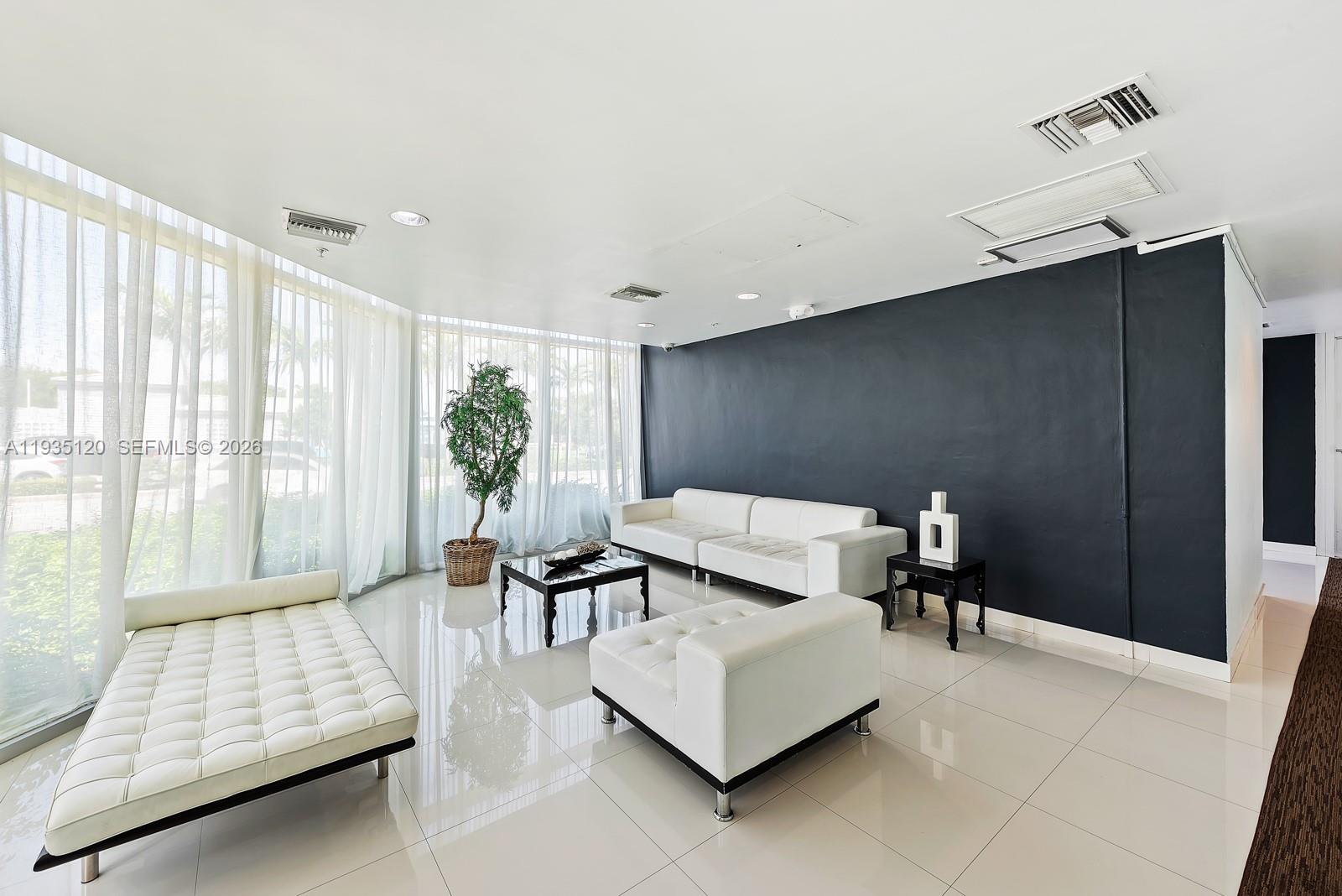 63 NOBE CONDO - Residential