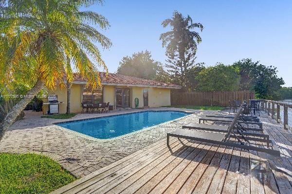 RIVERSIDE COVE - Residential Lease
