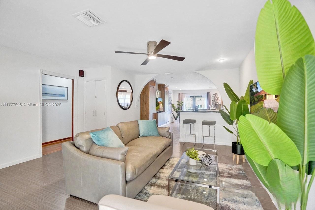 RIVERSIDE COVE - Residential Lease