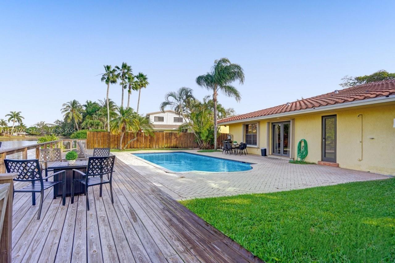 RIVERSIDE COVE - Residential Lease