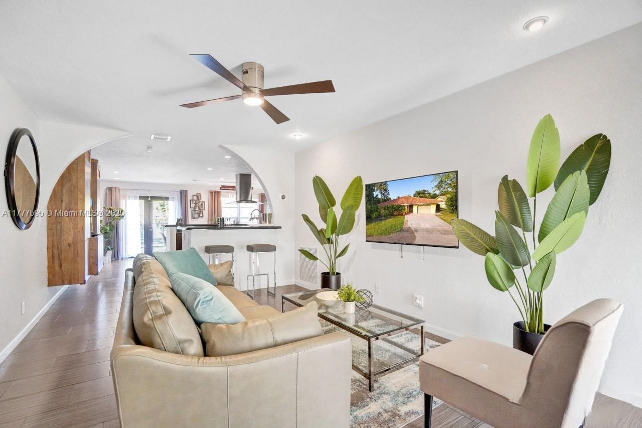 RIVERSIDE COVE - Residential Lease
