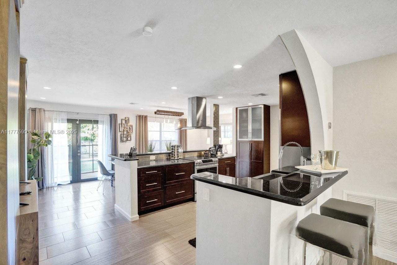 RIVERSIDE COVE - Residential Lease