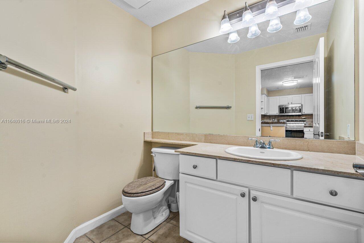 SOMERSET AT ABACOA CONDO - Residential