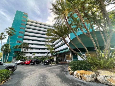 1700 NW N River Dr 701 Miami FL 33125