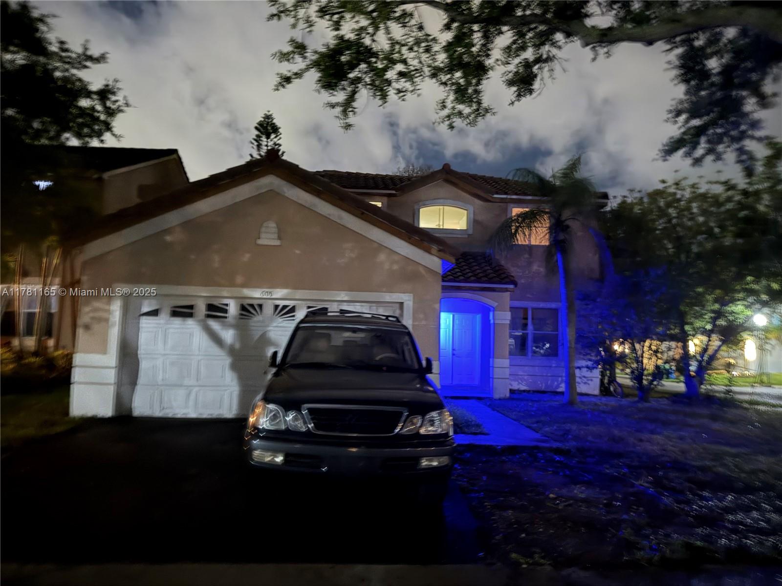 Property for Sale at 605 Stanton Ln, Weston, Broward County, Florida - Bedrooms: 3 
Bathrooms: 3  - $675,000