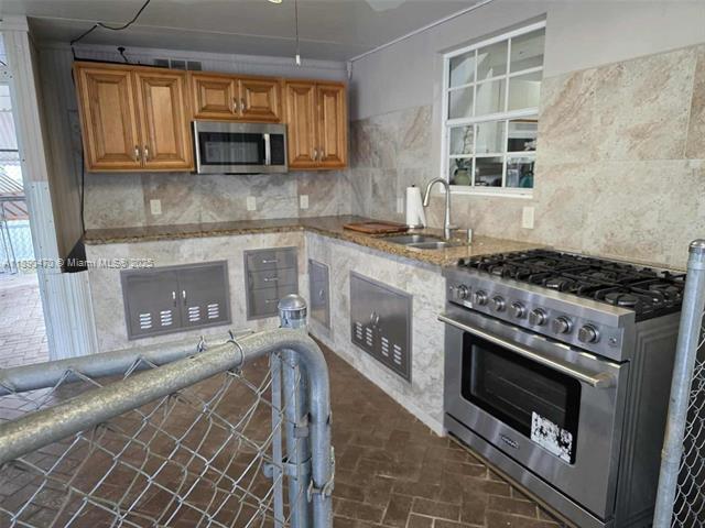 FAIRWAY ESTATES - Residential