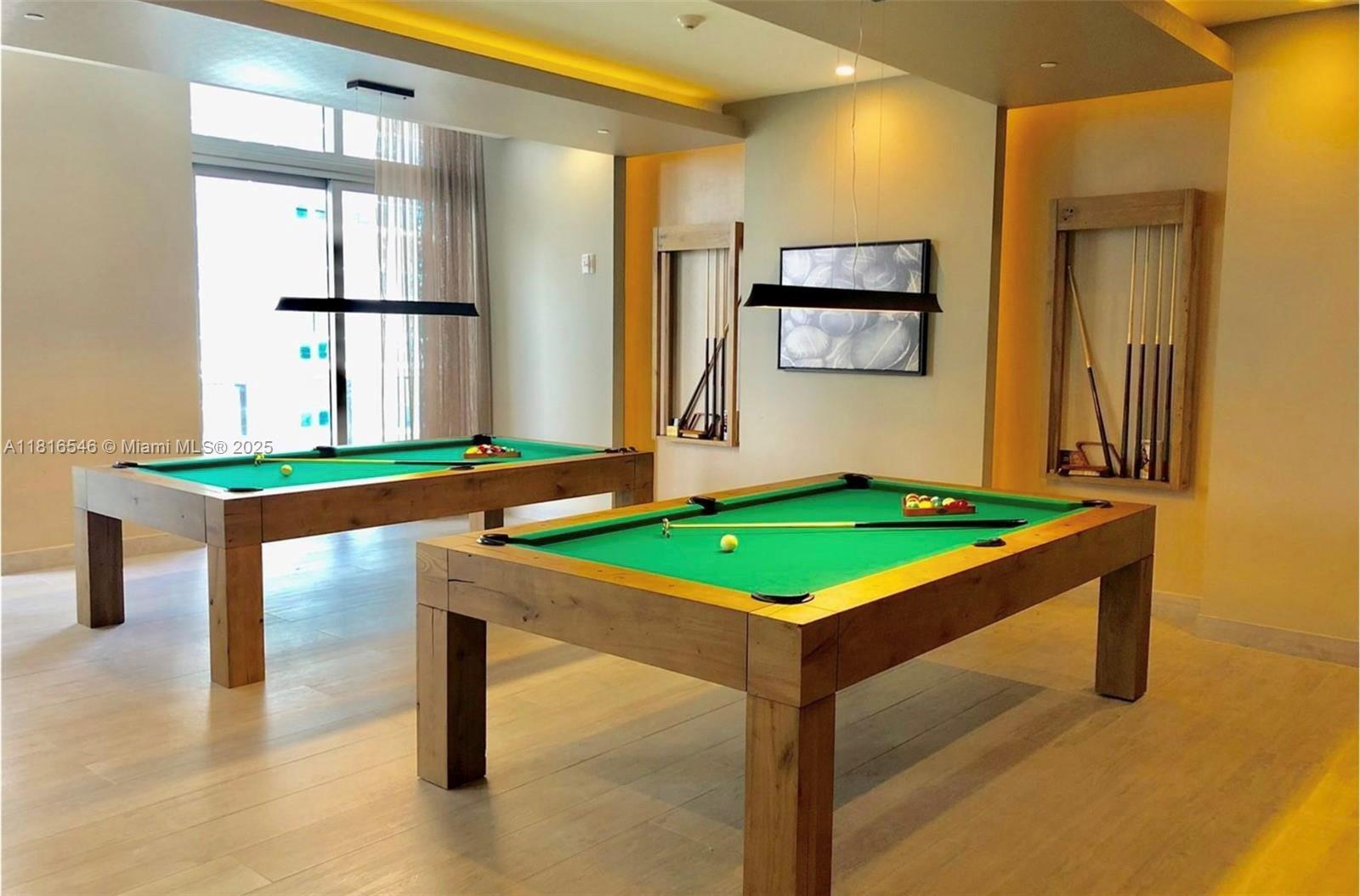 ARIA ON THE BAY CONDO - Residential