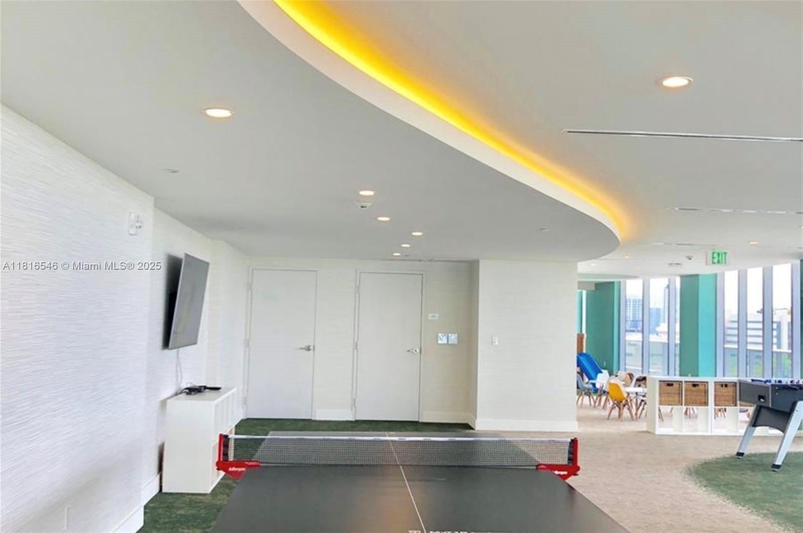 ARIA ON THE BAY CONDO - Residential