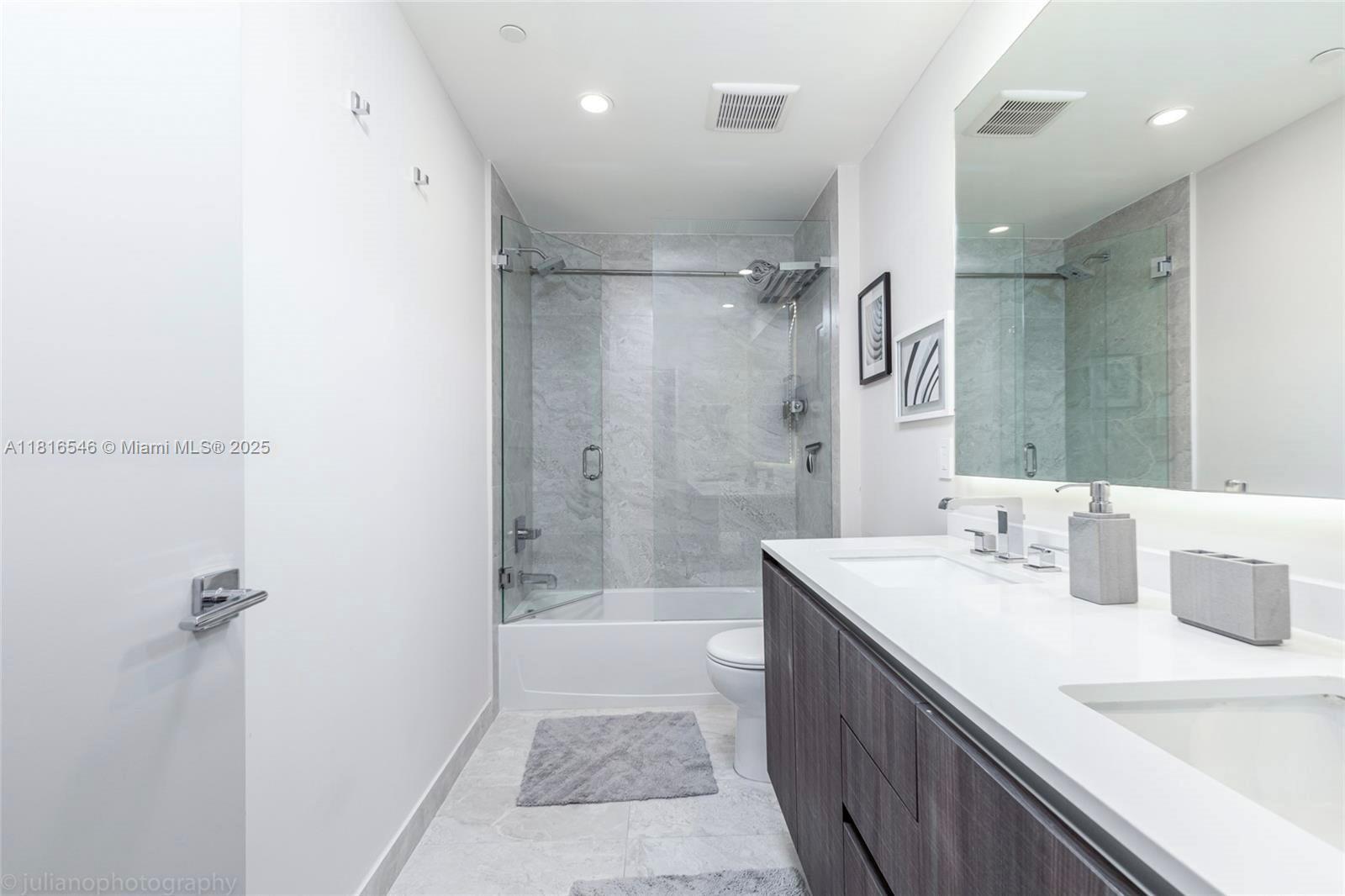 ARIA ON THE BAY CONDO - Residential