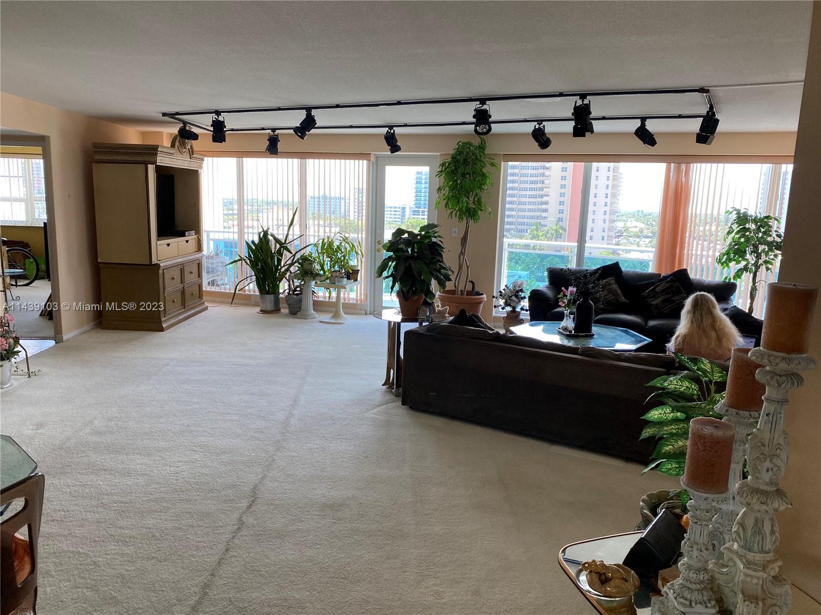 3430 Galt Ocean Dr 712