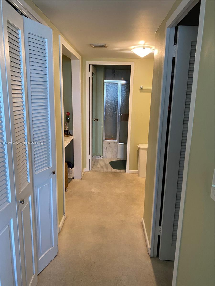 COMMODORE CONDO - Residential