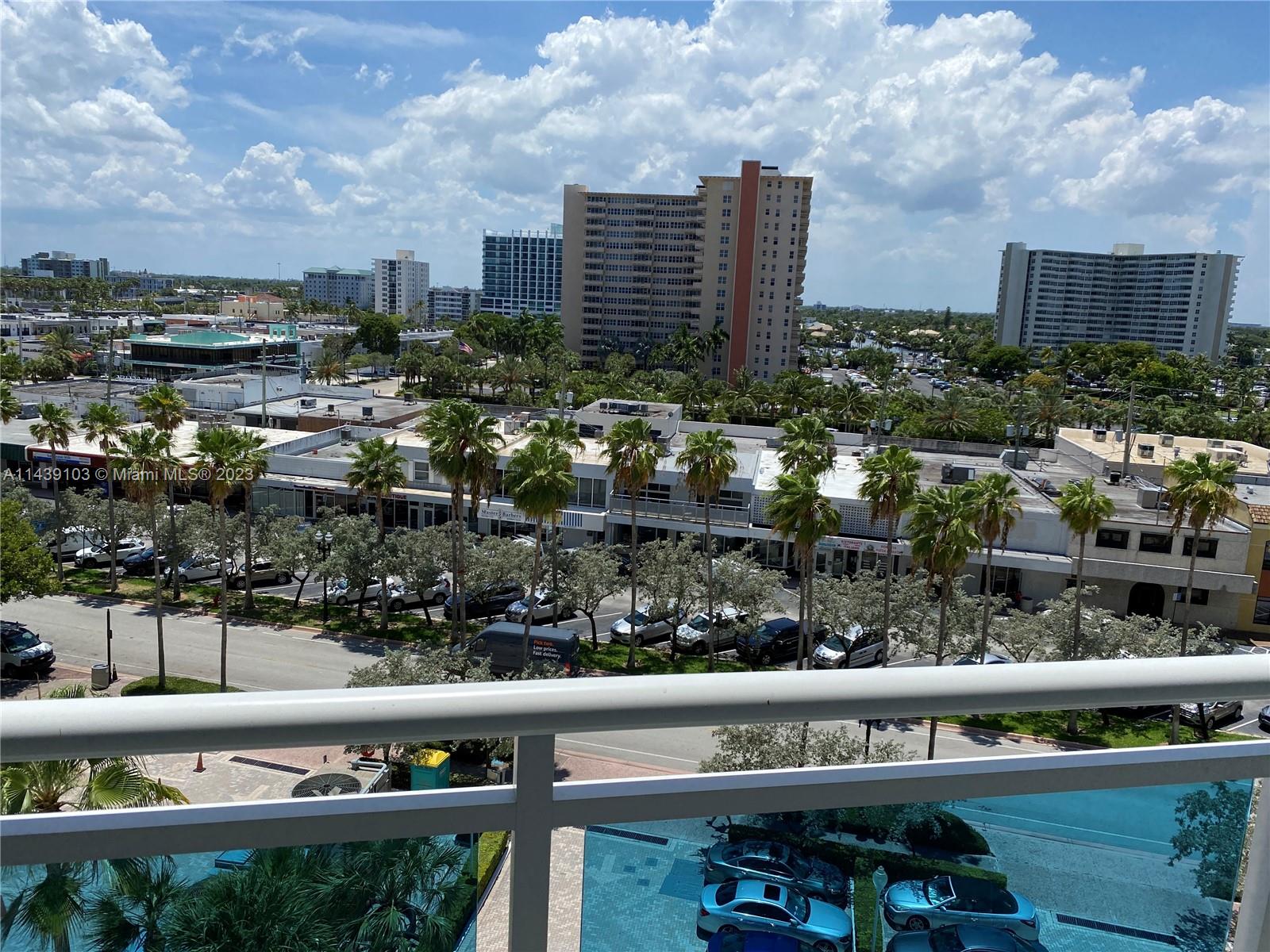 COMMODORE CONDO - Residential