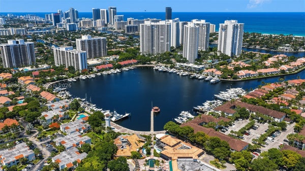 3601 NE 207TH ST, MIAMI, FL 33180 - Image 22161a2dc73d042efdc4bacf05c53e36/2298124384