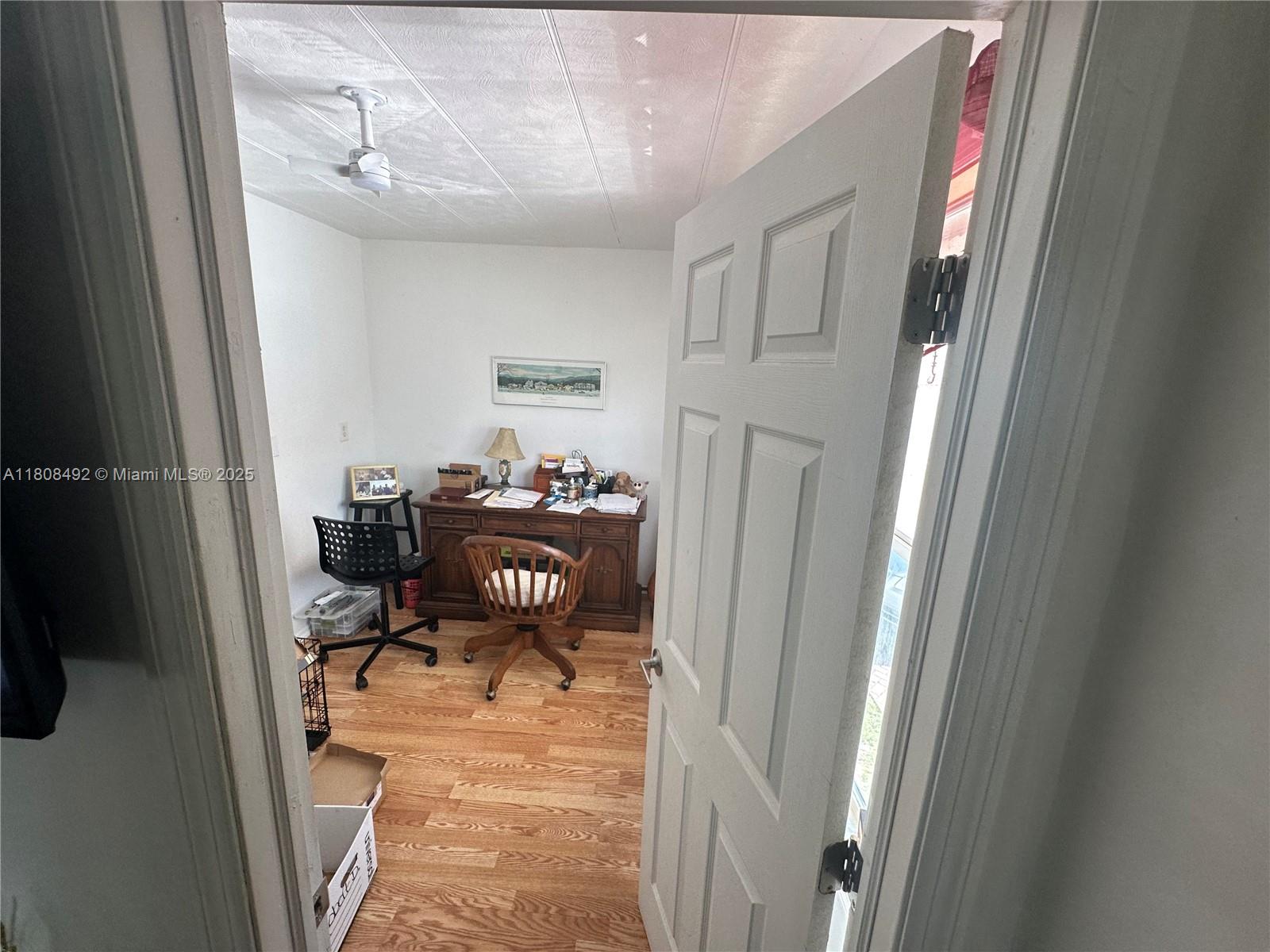 JAMAICA BAY MOBILE HOME C - Residential