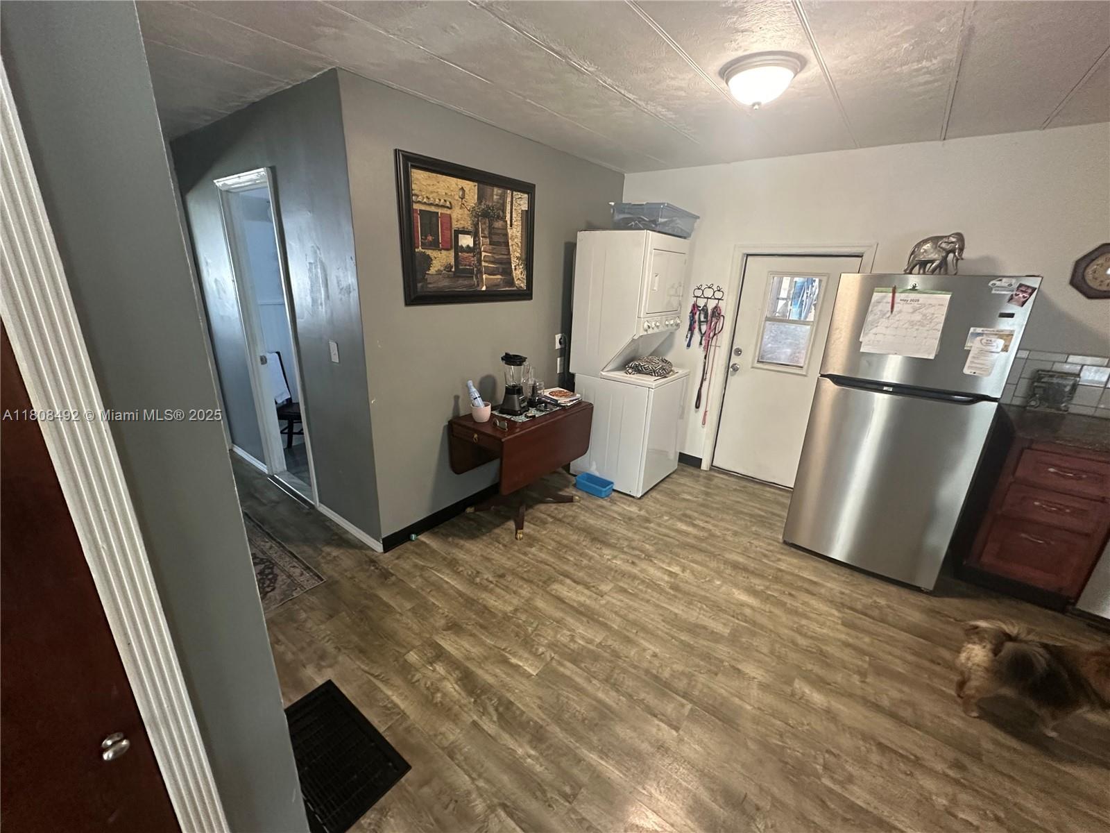 JAMAICA BAY MOBILE HOME C - Residential