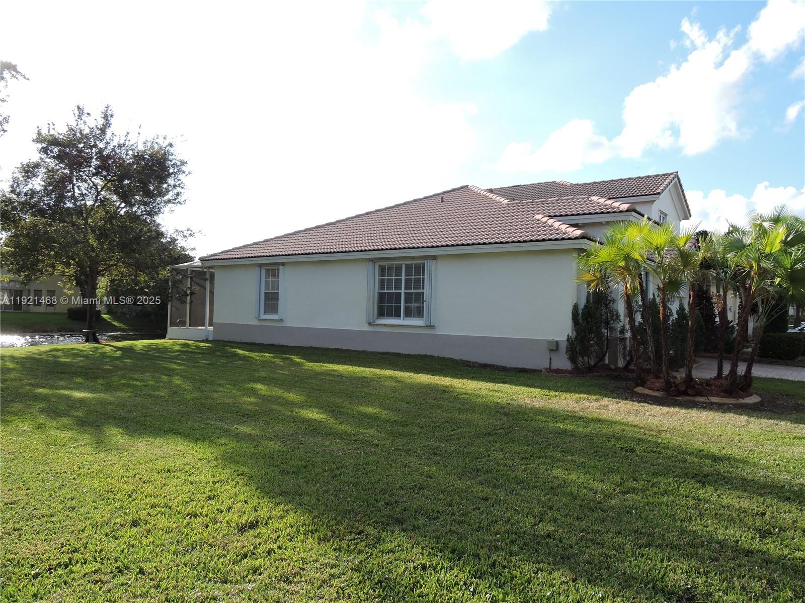 PARCEL D AT SUNSET LAKES - Residential Lease