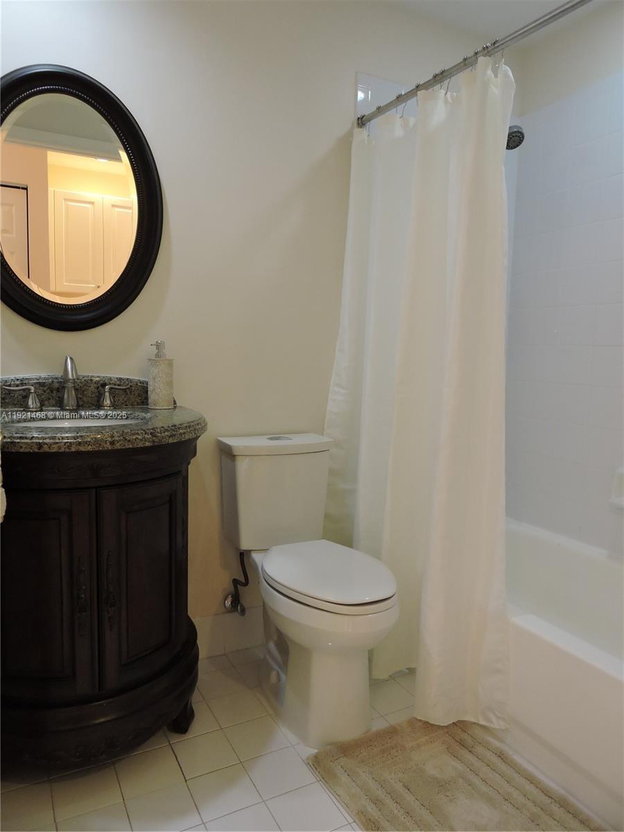 PARCEL D AT SUNSET LAKES - Residential Lease