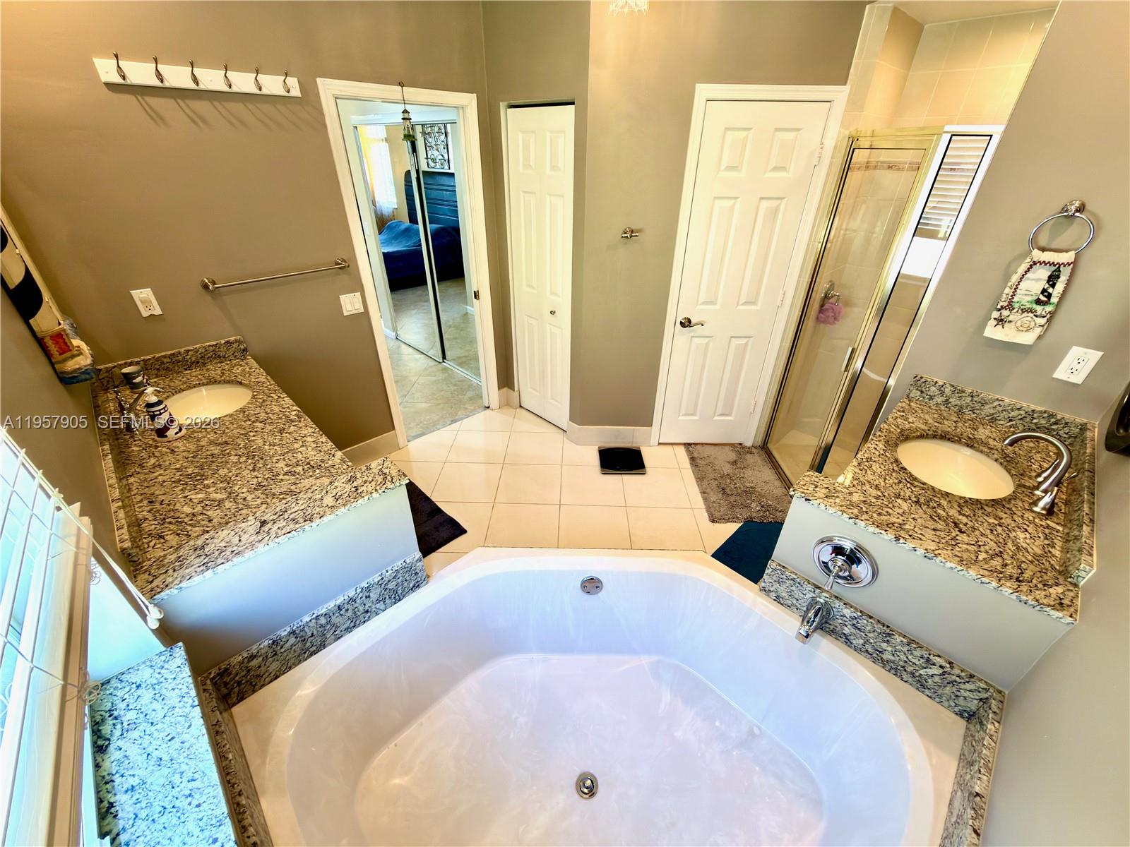 BOCA WINDS PAR E - Residential