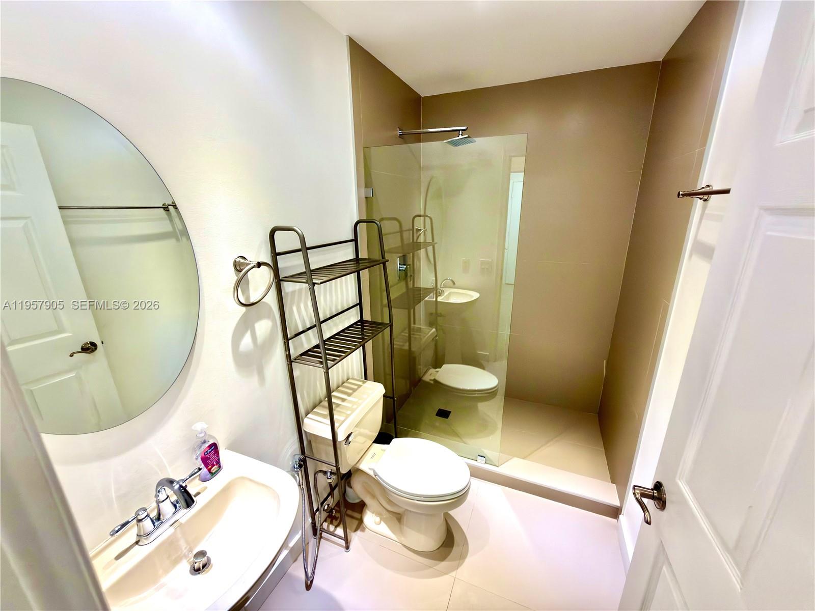 BOCA WINDS PAR E - Residential