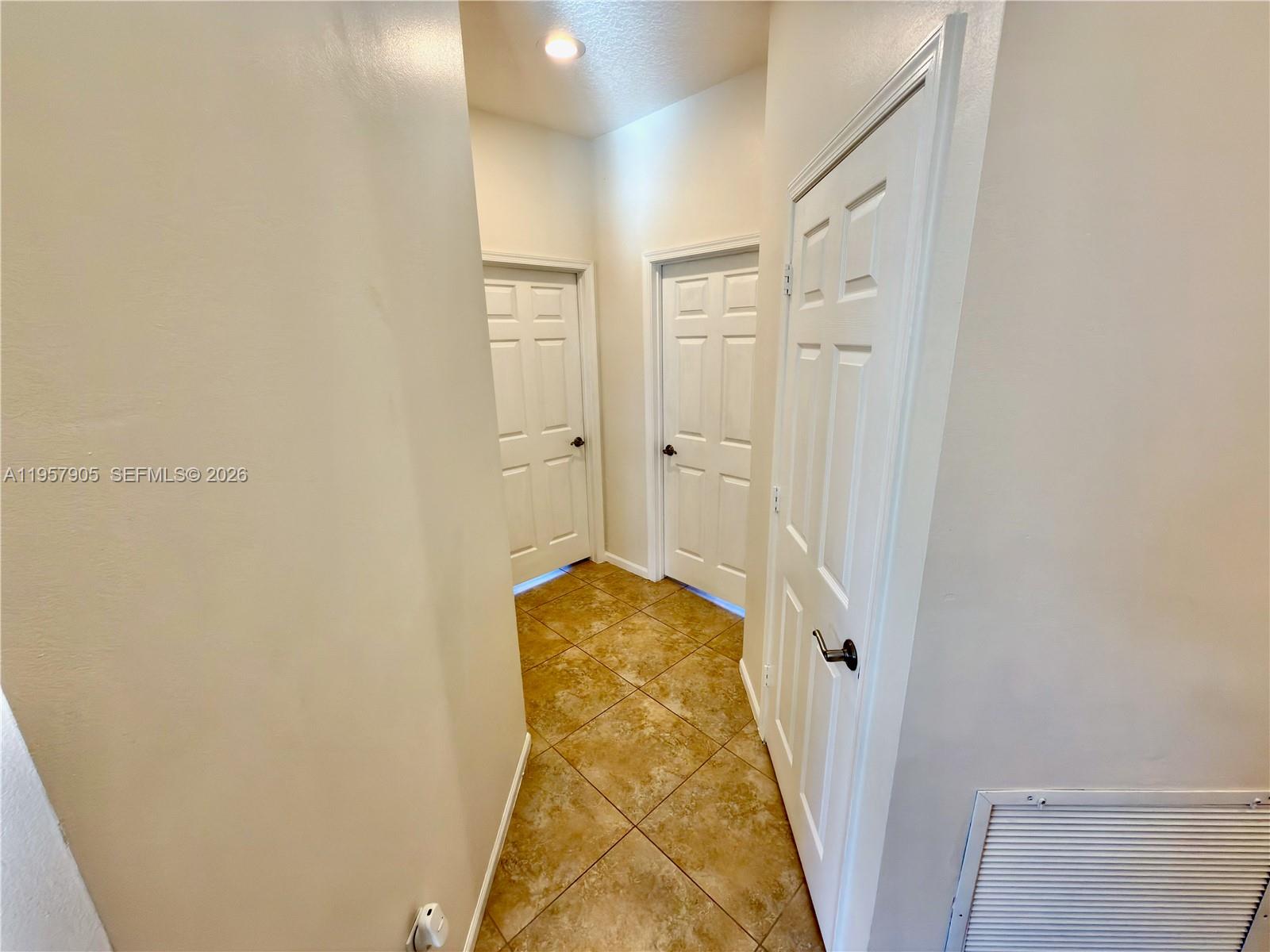 BOCA WINDS PAR E - Residential