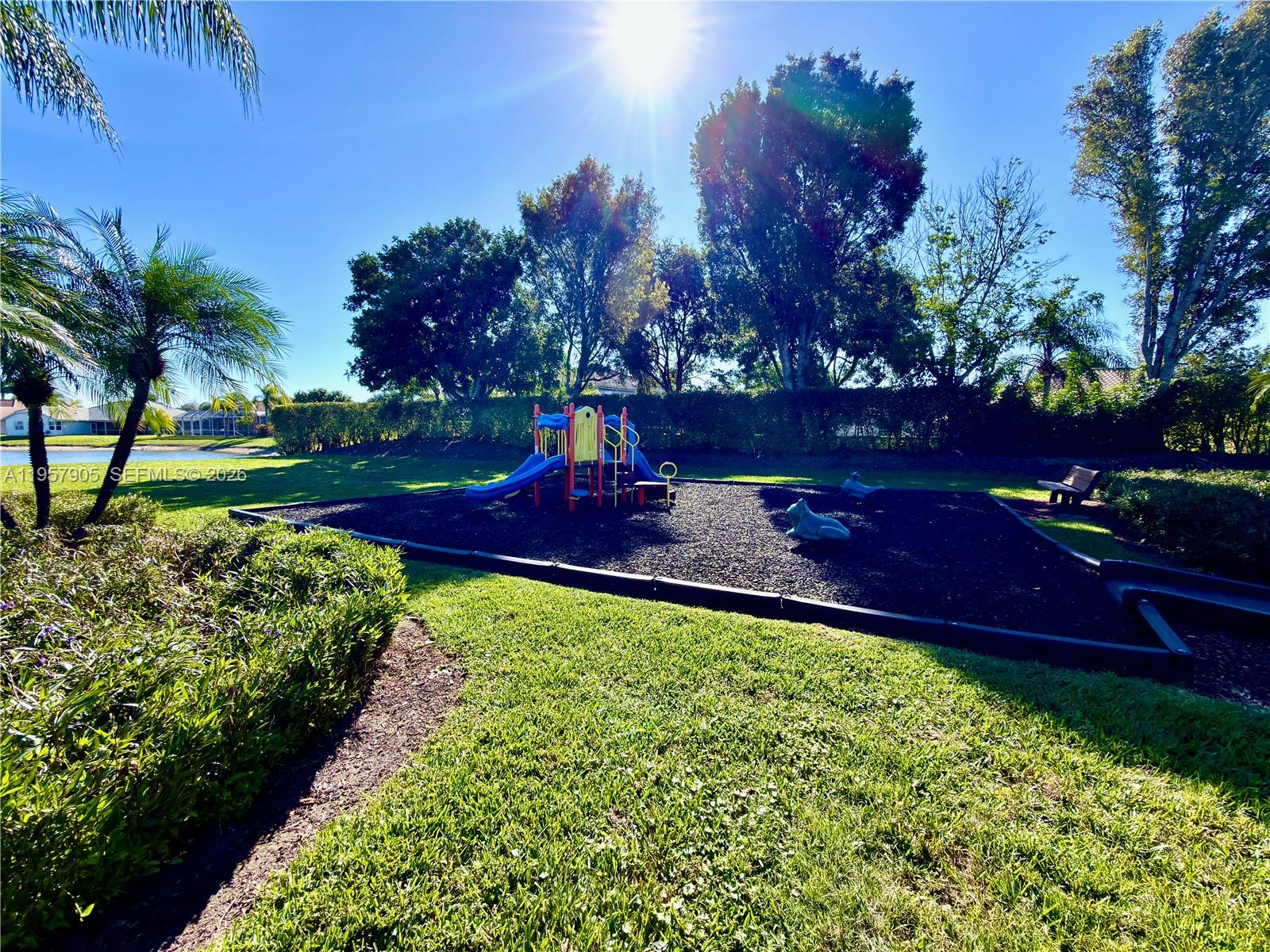 BOCA WINDS PAR E - Residential