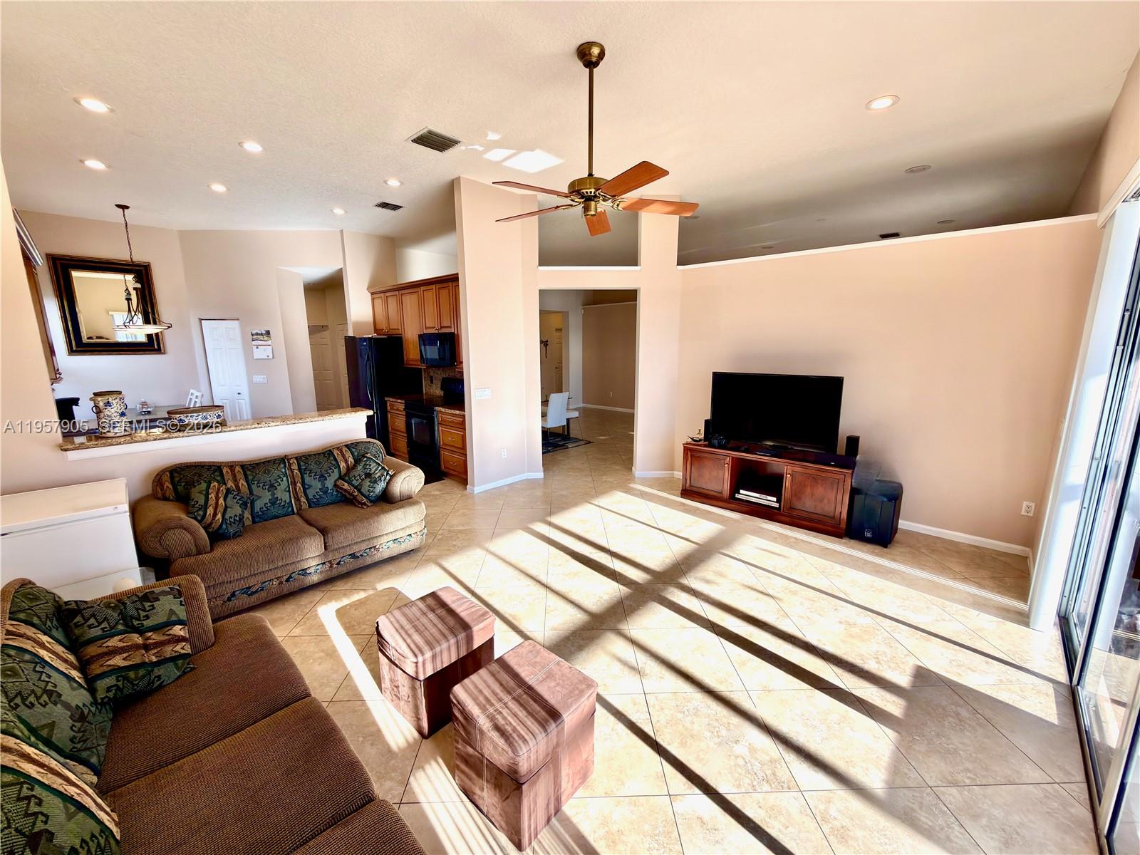 BOCA WINDS PAR E - Residential