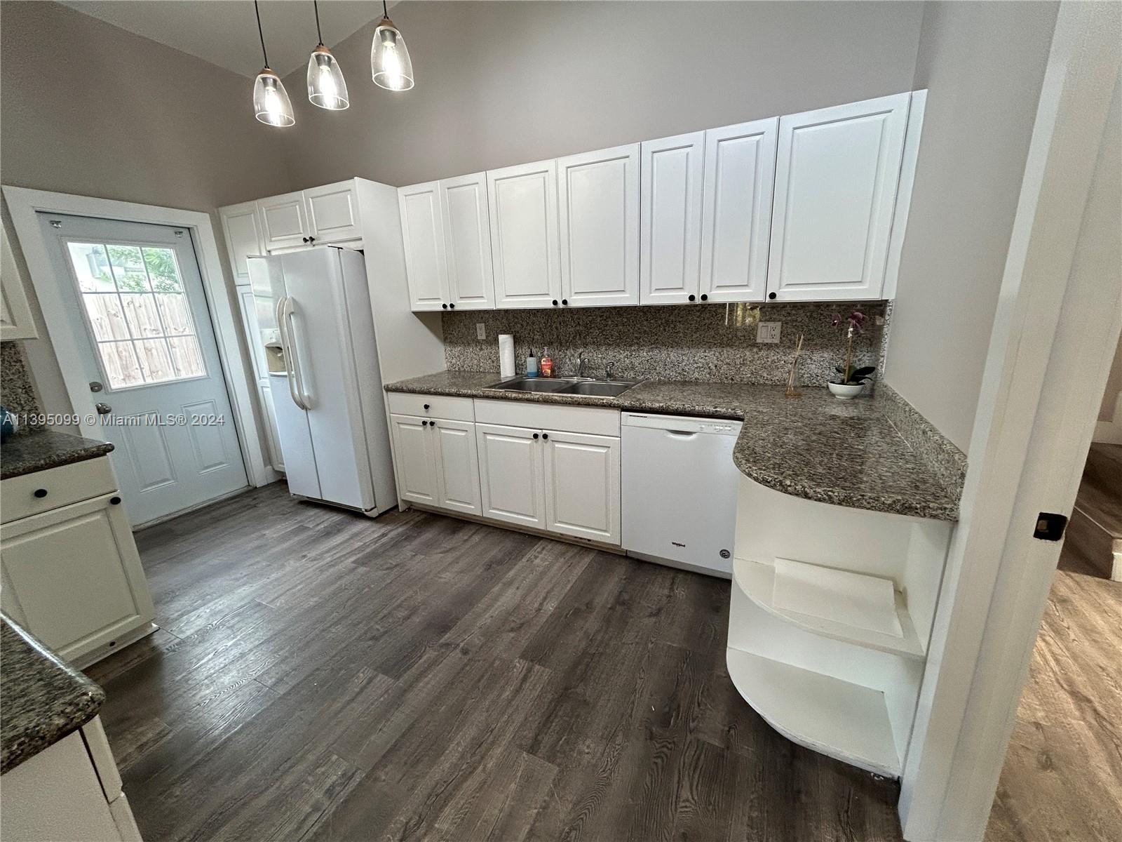 BISCAYNE KEY ESTATES - Residential