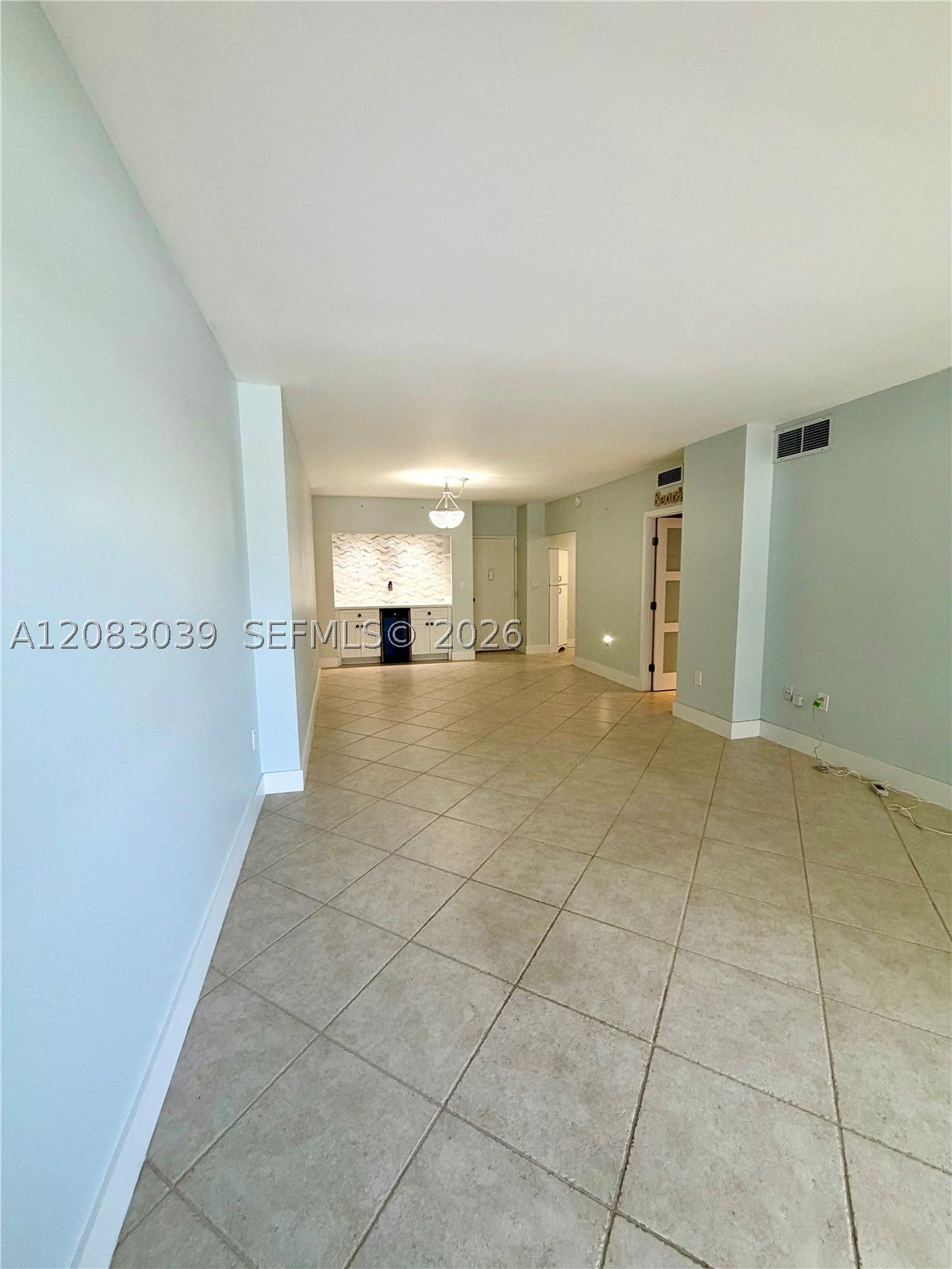 1950 S Ocean Dr 2C, Hallandale Beach, FL, 33009/$415,000 3 1950 S Ocean Dr 2C