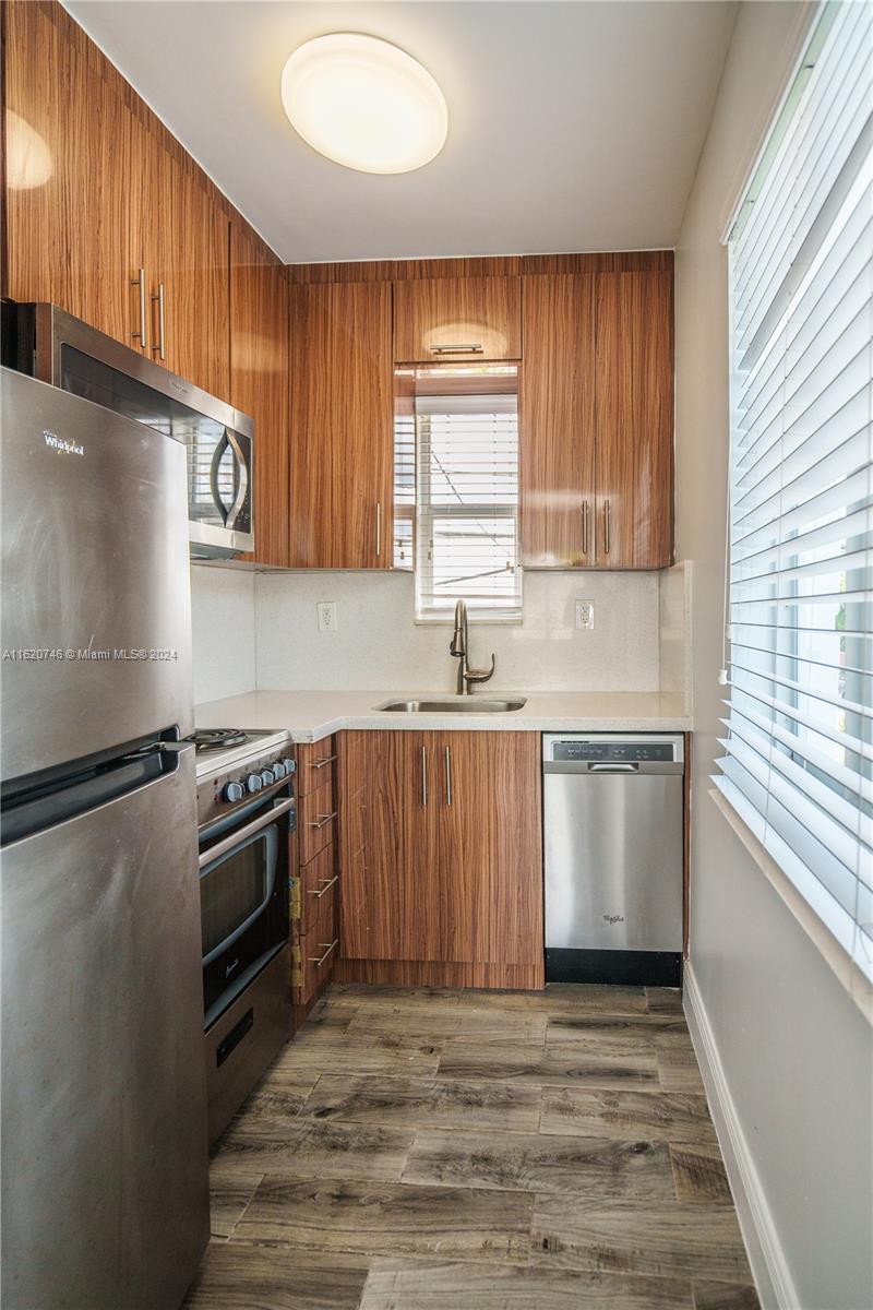 AQUA MARINE - Residential Lease