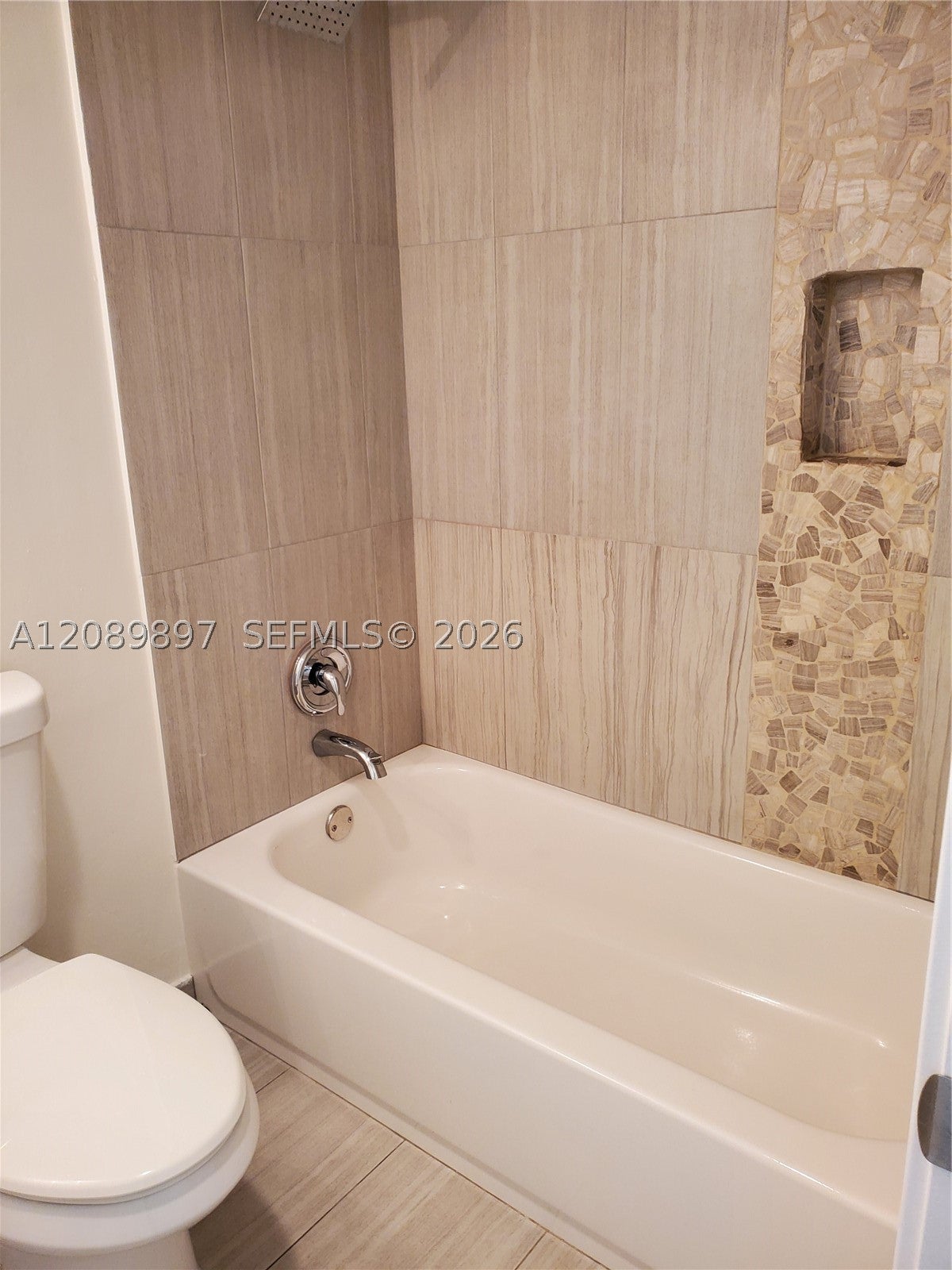 1230 NE 139th St 409