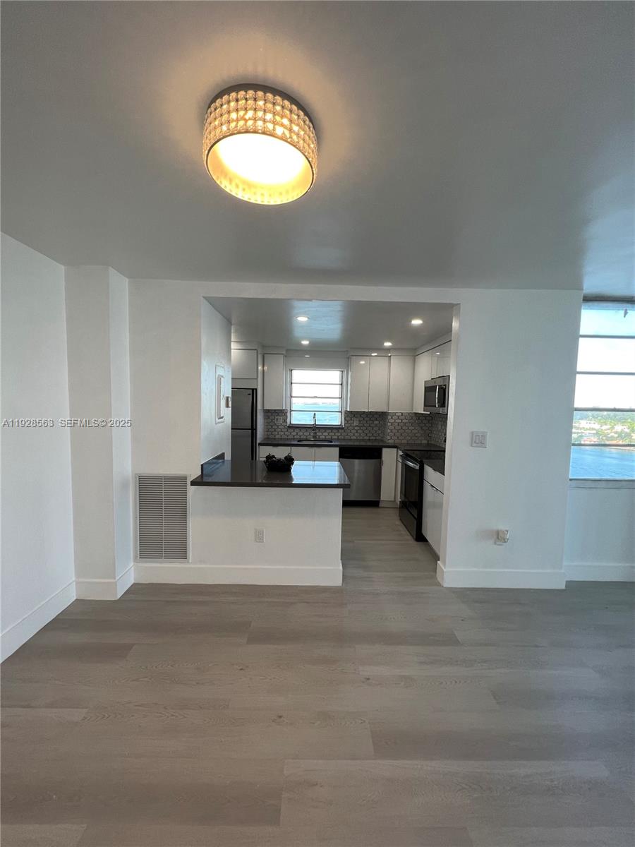 KENNEDY HOUSE CONDO - Residential