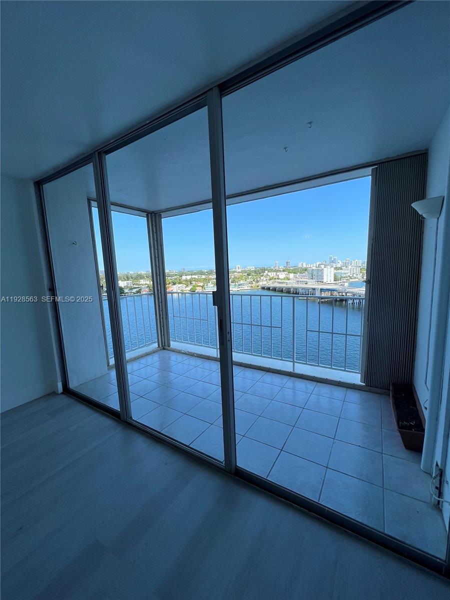 KENNEDY HOUSE CONDO - Residential