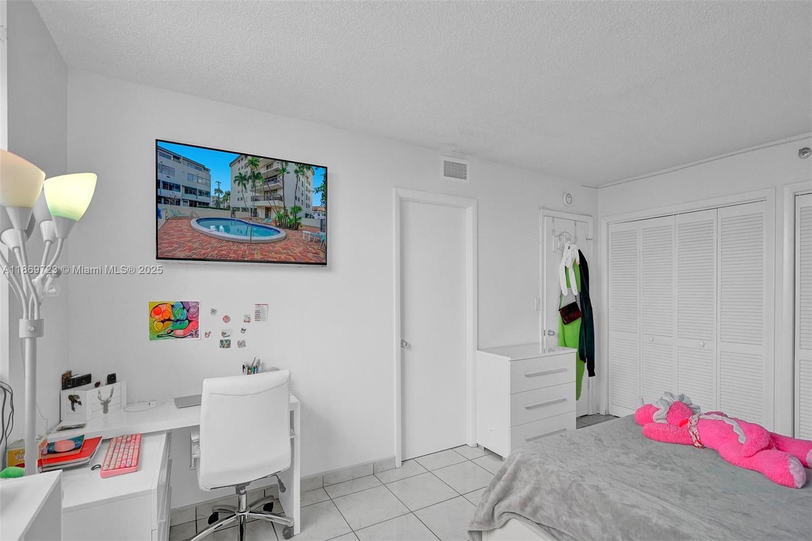 9300 HARBOR TERRACE CONDO - Residential Lease