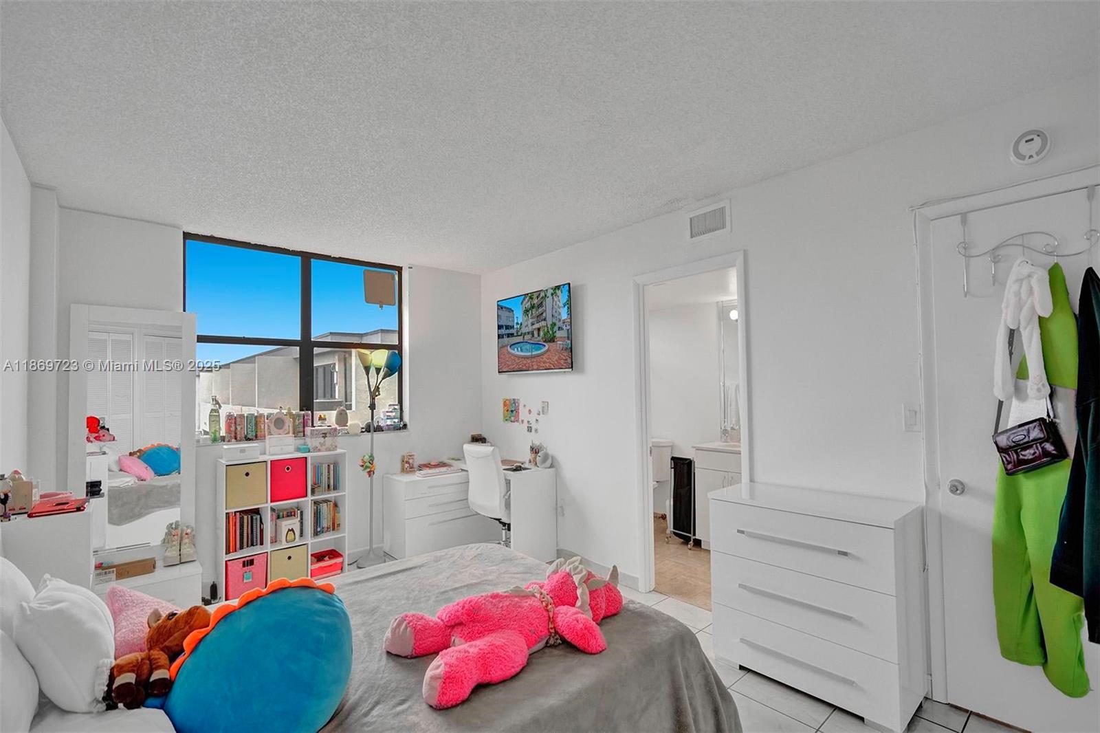 9300 HARBOR TERRACE CONDO - Residential Lease