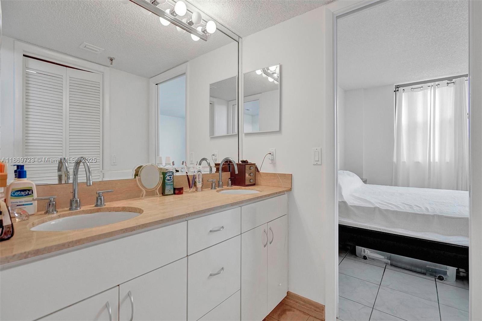 9300 HARBOR TERRACE CONDO - Residential Lease