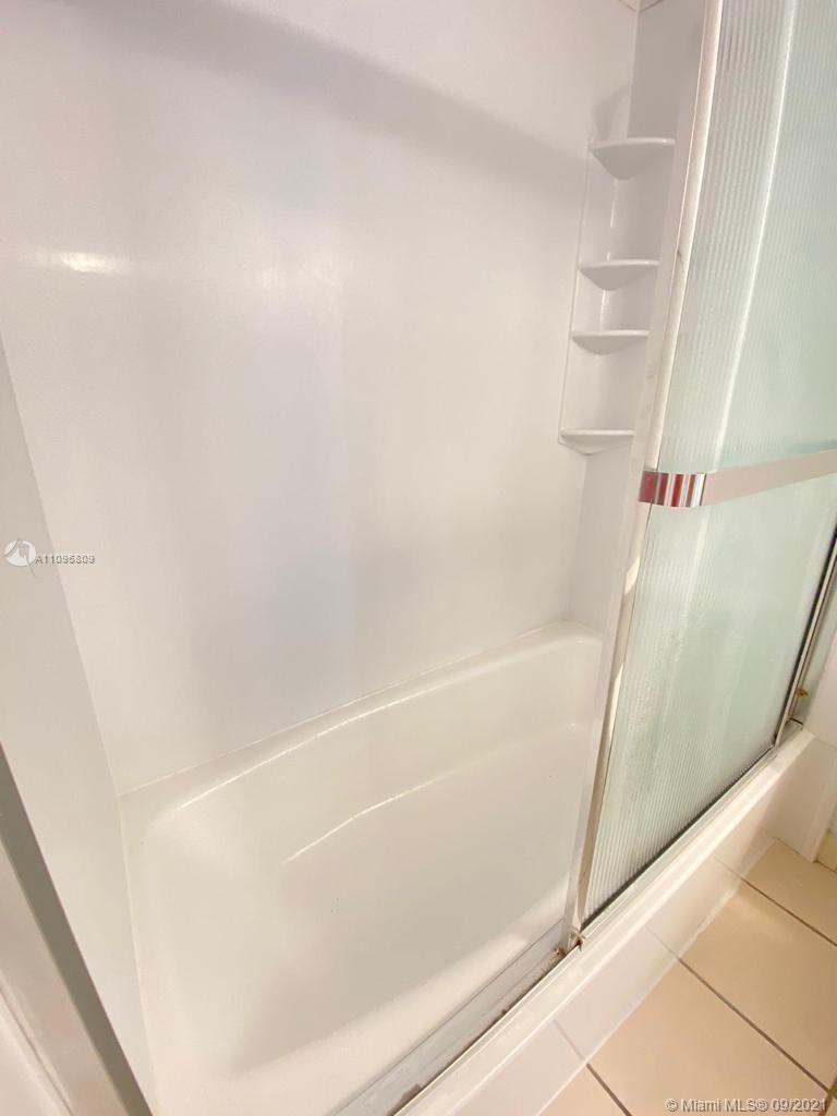 SAILBOAT CAY CONDO - Residential Lease