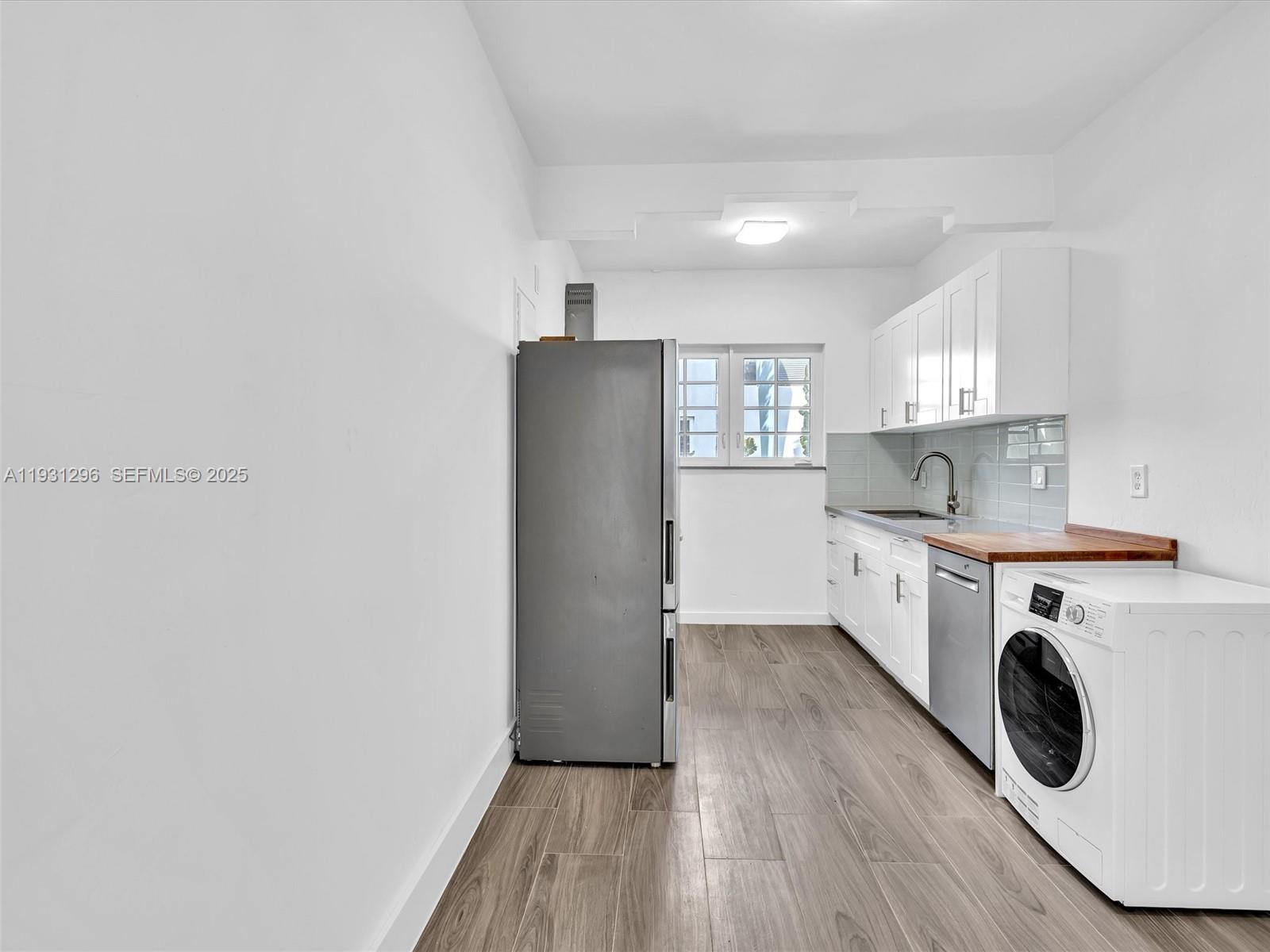 1005 MERIDIAN CONDO - Residential Lease