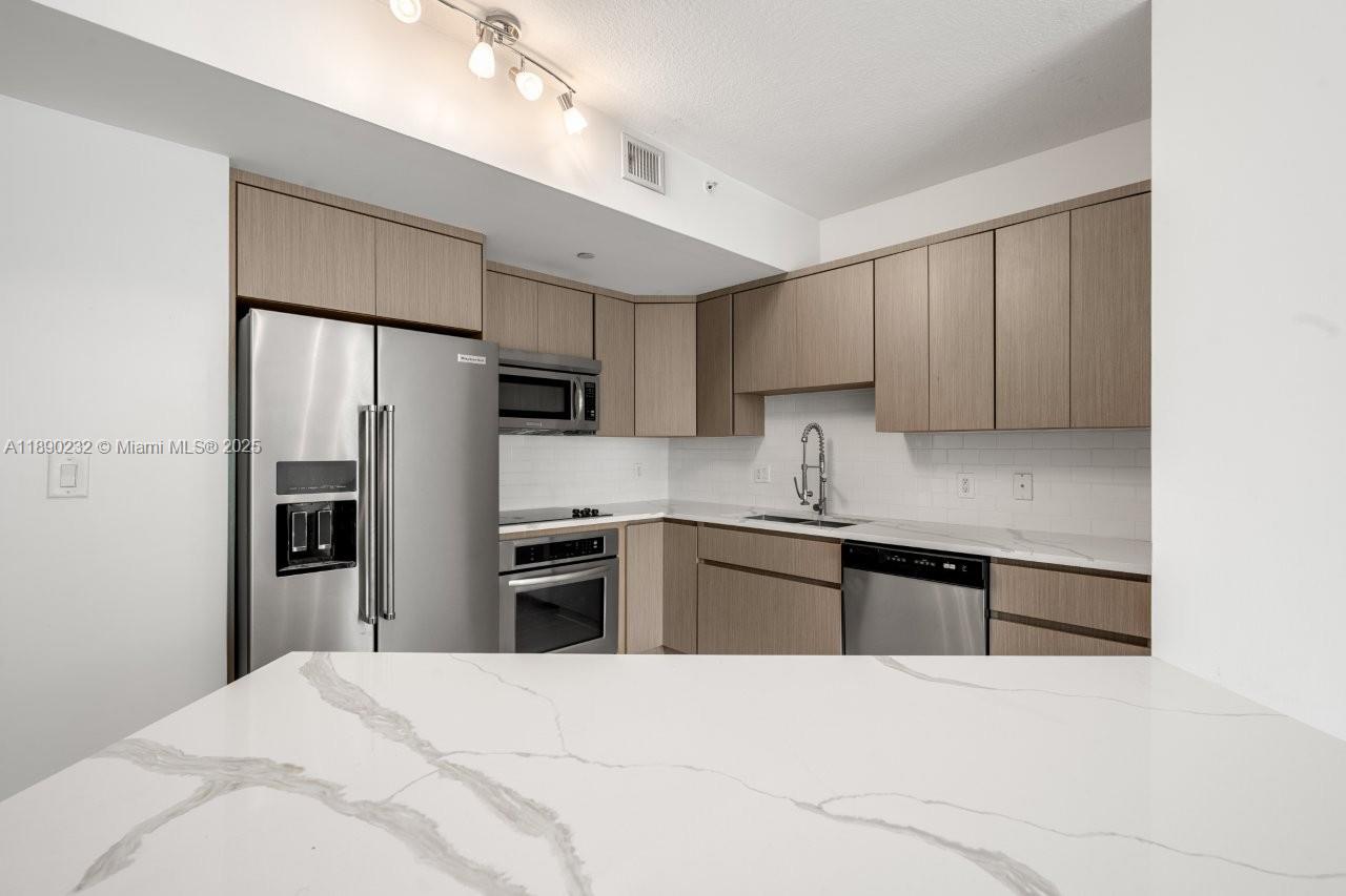 Veranda Condo - Residential Lease
