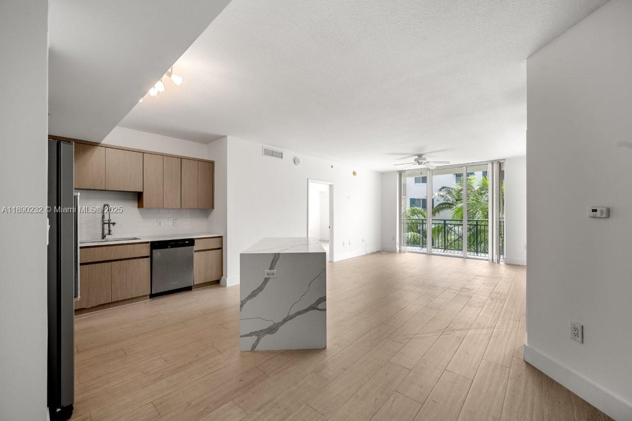 Veranda Condo - Residential Lease