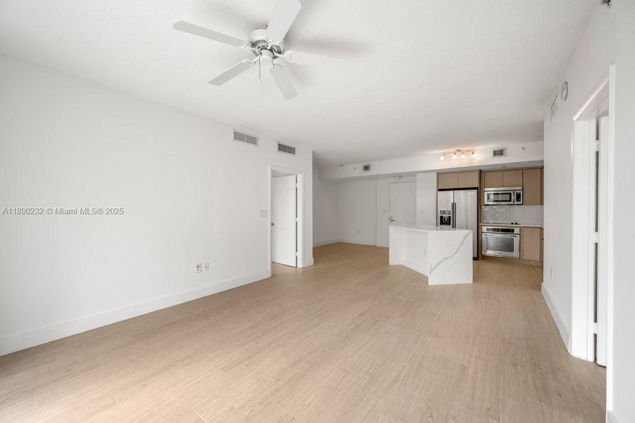 Veranda Condo - Residential Lease