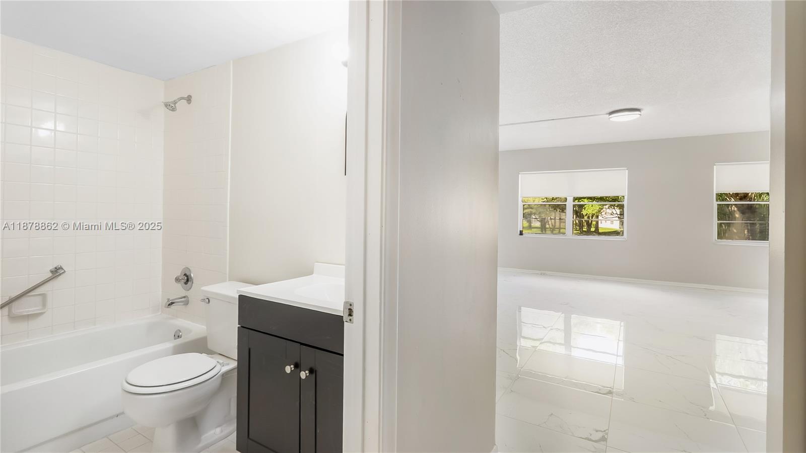 NEW HAMPTON AT CENTURY VI - Residential